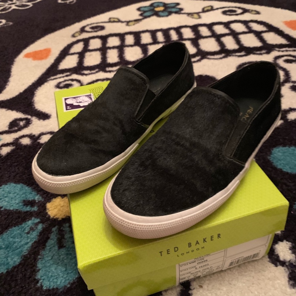 Kenneth Cole reaction 🖤 black slides size 8